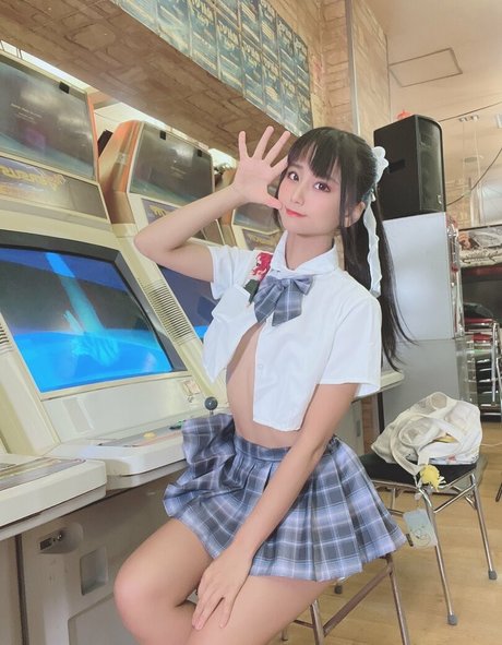 Yanagimaru pornostar nackte archiv