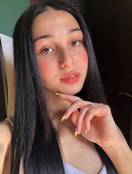 Luana Moraes nette pornostar bild