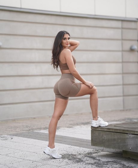 asiatische kleine titten onlyfans exklusive nacktheit fotos