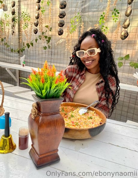 naomiebony nackten archiv