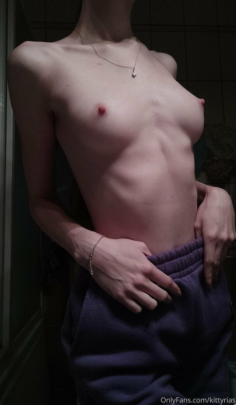 Kitty Rias nackt top bilder