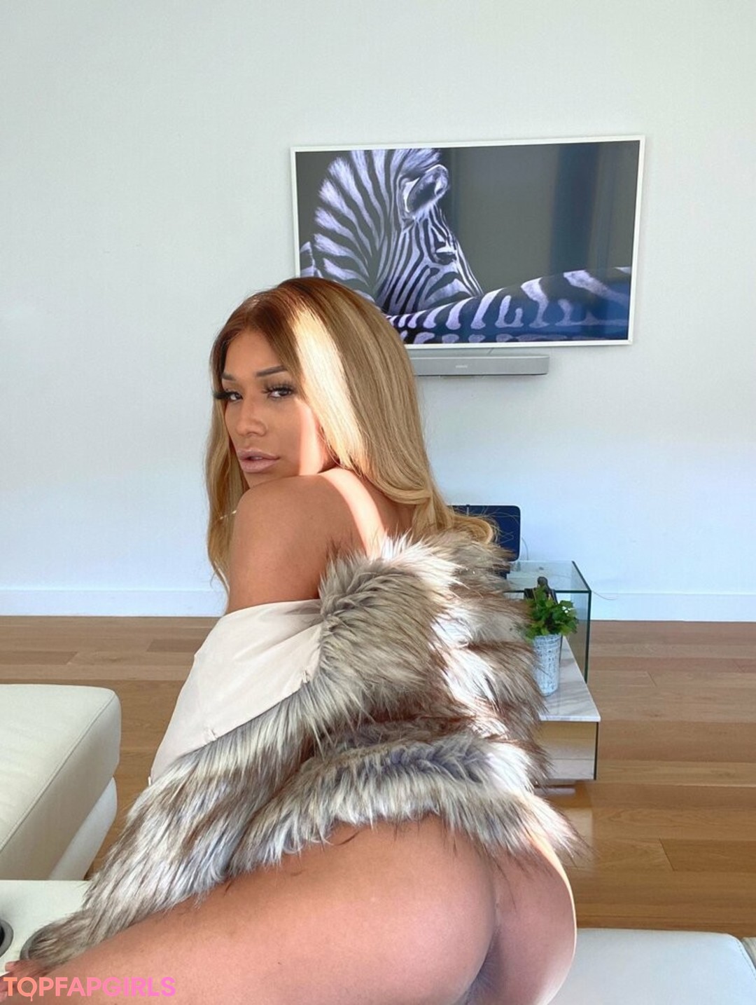 thessupreme xxx kostenlose archiv