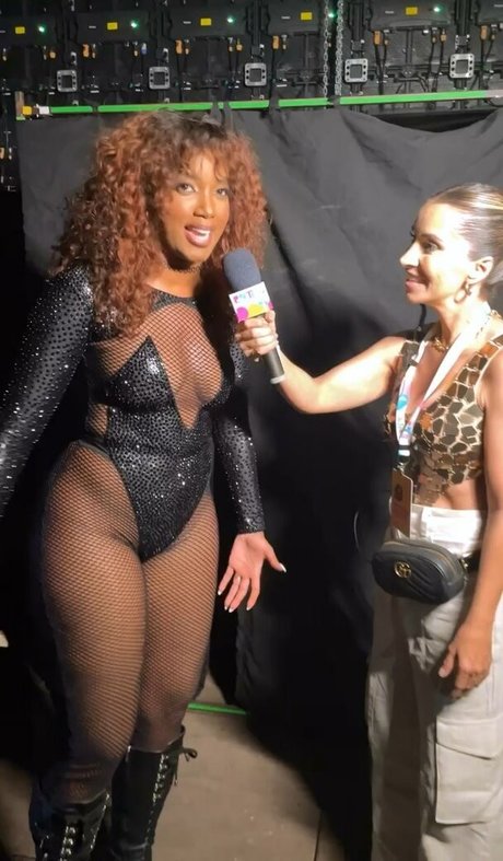 Iza Cantora heiße akt foto