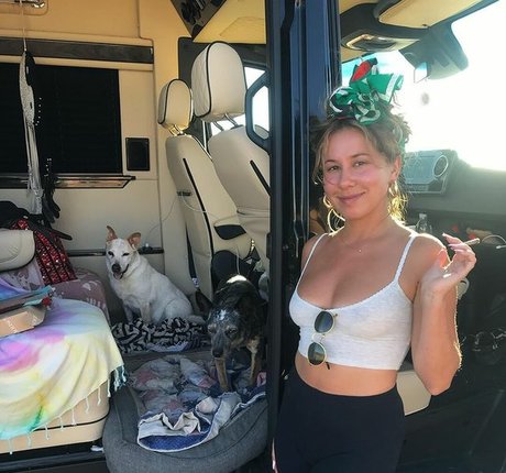 Haley Reinhart schöne pornographische foto