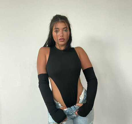 Daraanjelika freie nackte galerie