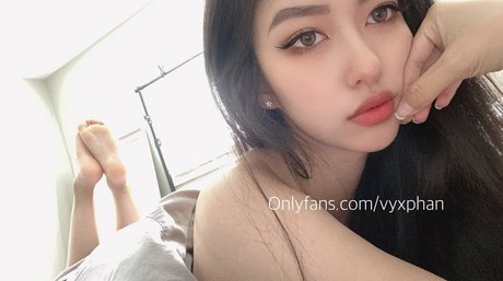 Vyxphan erotische nackten foto