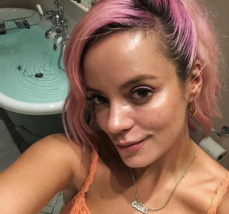 Lily Allen top erotische fotos