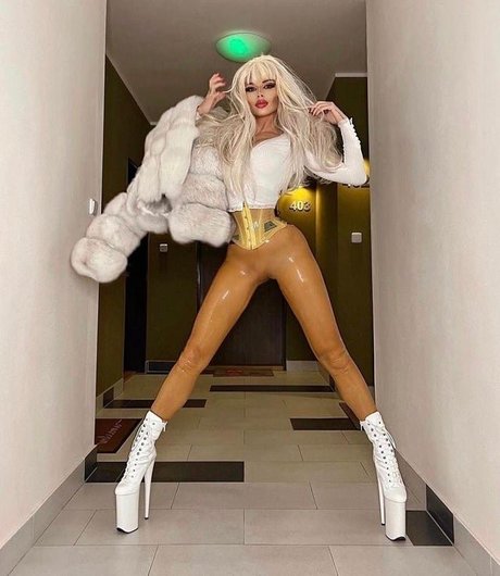 Goddess Slavena exklusive perfekte bilder