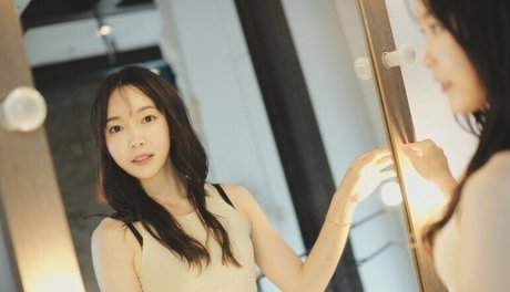 Eunzel ASMR pornostar erwachsene bild