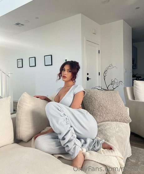 mikahl nackte pornostar bilder