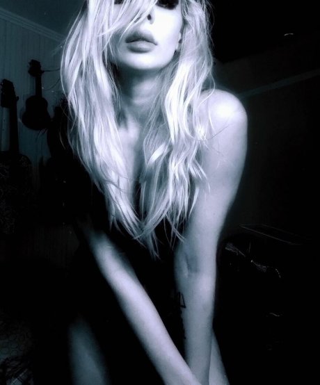 Ai Mori erwachsene schöne galerie