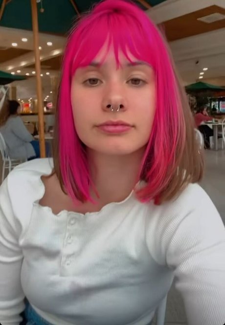 Juliakbarni xxx kunst foto