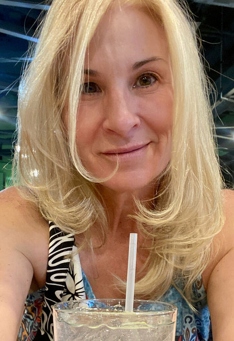 blonde shemale onlyfans freie porno fotos