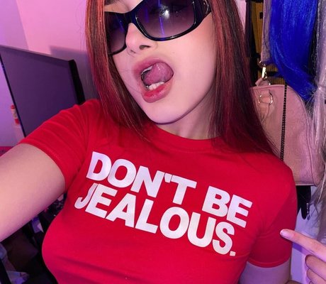 Chxrrychick erwachsene nackte galerie