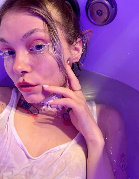 weiße shemale-onlyfans kunst schöne fotos