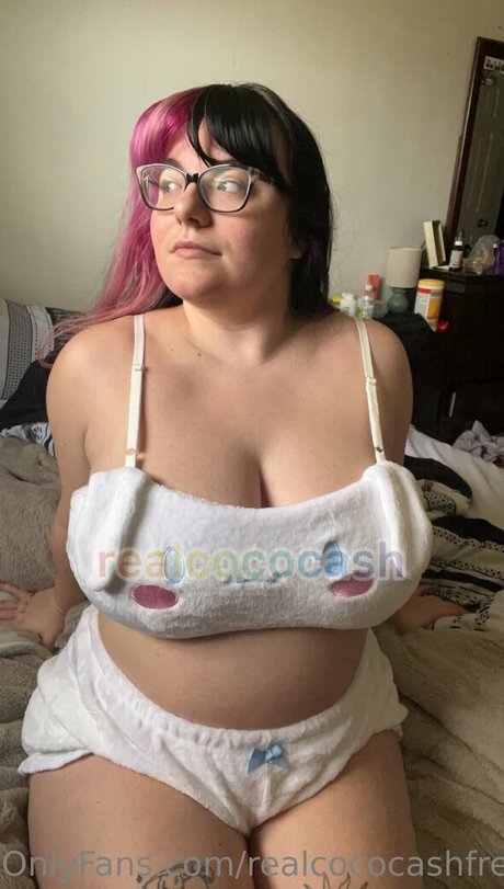 realcococashfree xxx hübsche foto