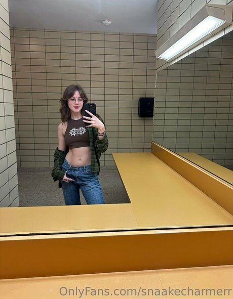 snaakecharmerr perfekte sexy bild