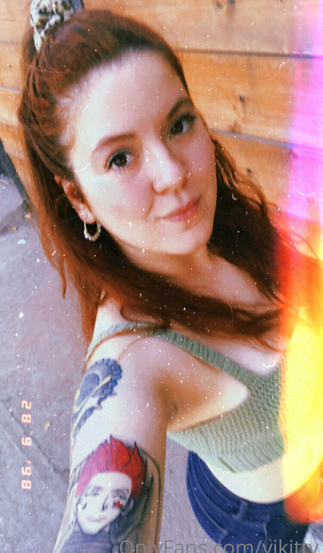 vikitty top exklusive bild