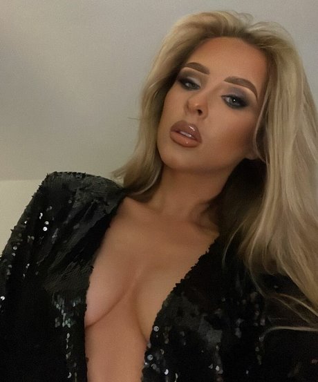 Morgan B nackte bild