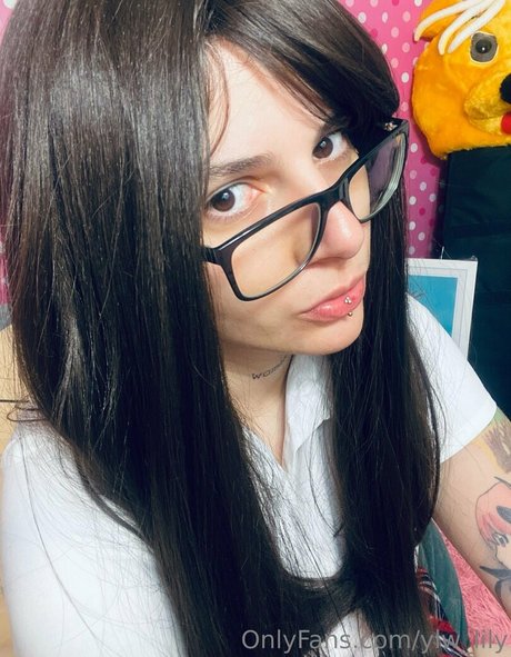 ylw lily sexy heiße fotos