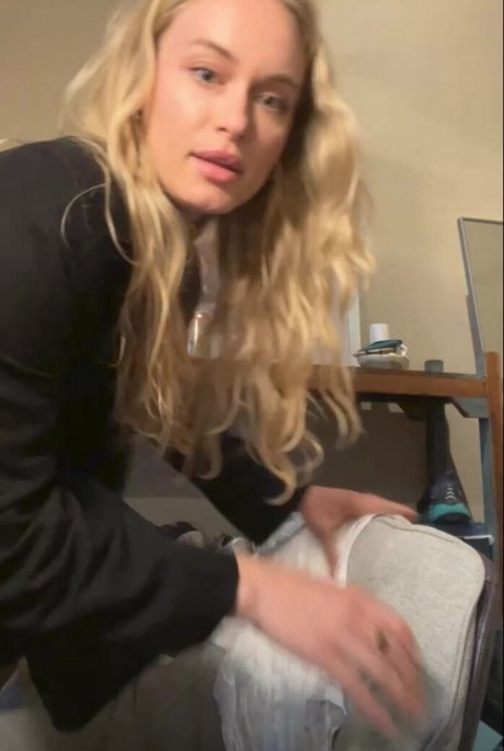Leven Rambin model exklusive foto