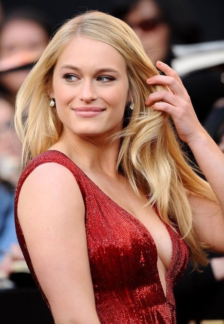 Leven Rambin perfekte heiße galerie