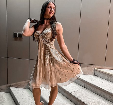 Lucia Mikusova nackt hübsche archiv
