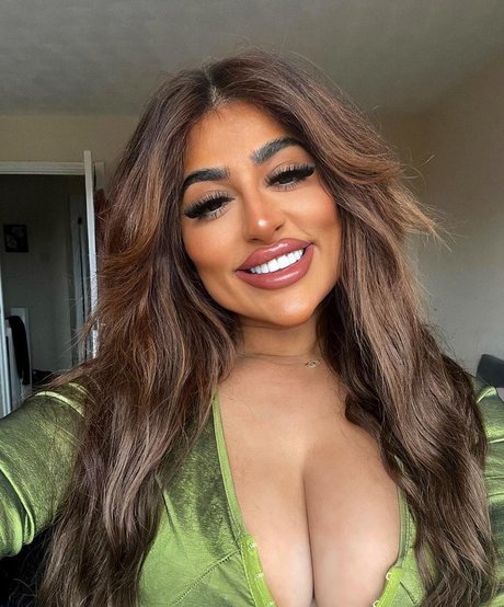 Priya Yasmin X freie nacktheit galerien