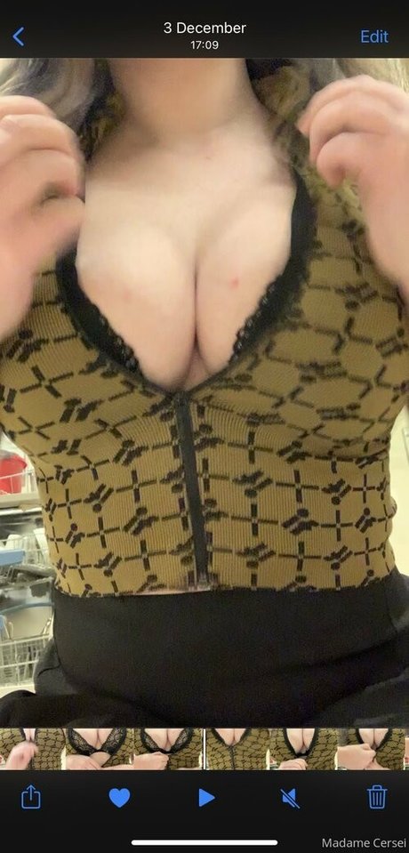 milf brille onlyfans beste nackte foto