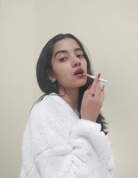 thebeautyofsmoking sexy heiße galerie