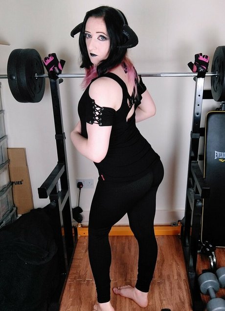 dead girly nacktheit kunst galerie