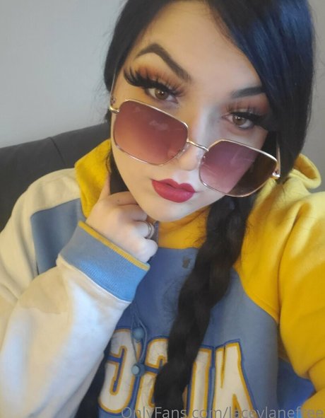 laceylanefree model kunst bild