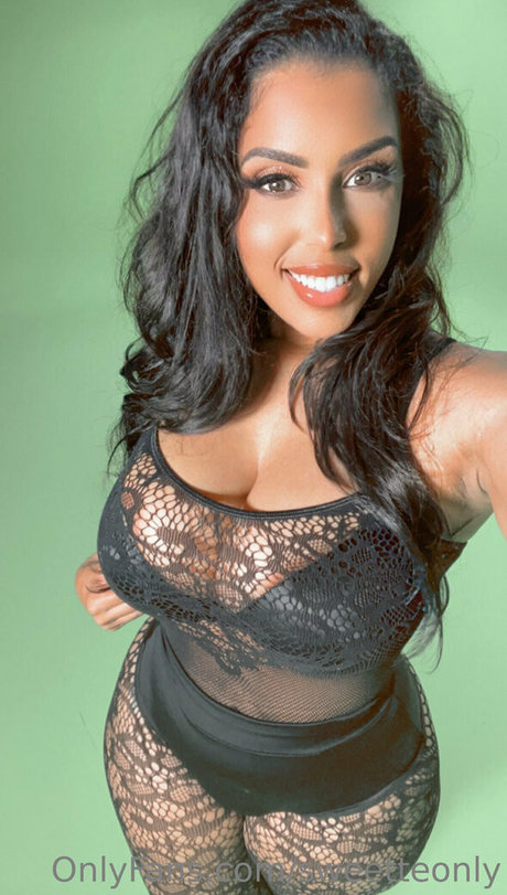 milf-model onlyfans sexy exklusive galerie