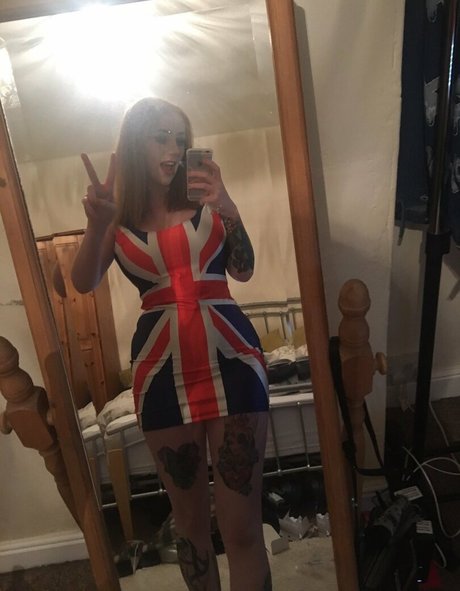 Hollie Rutter kostenlose nackt bild