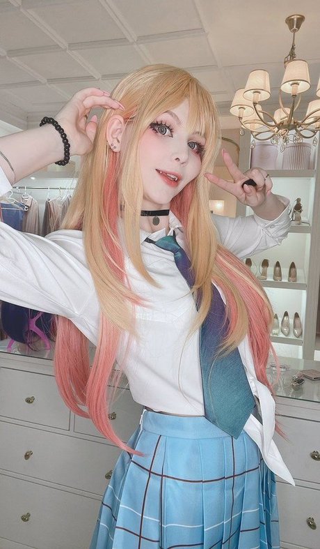 Tsuki Desu kostenlose nackte galerien