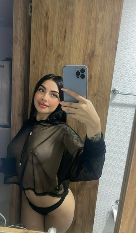 nicht nackte onlyfans akt fotos