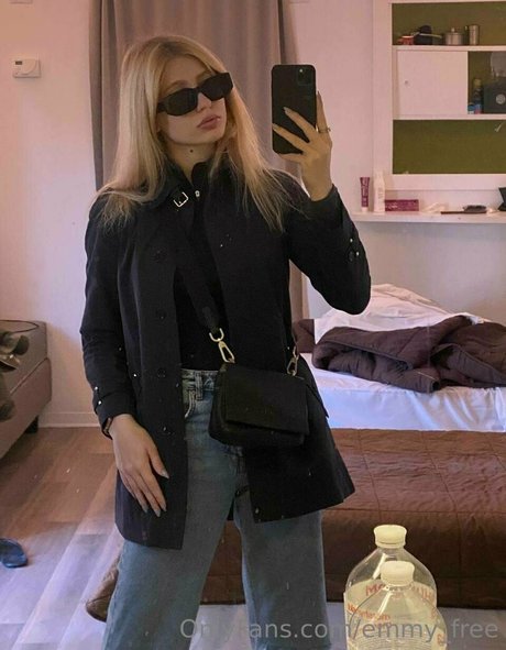 emmy almyy nackt porno foto