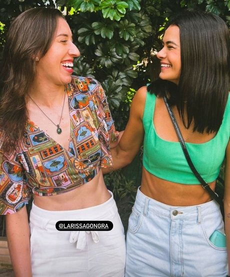 Lara Nobre erwachsene schöne bilder