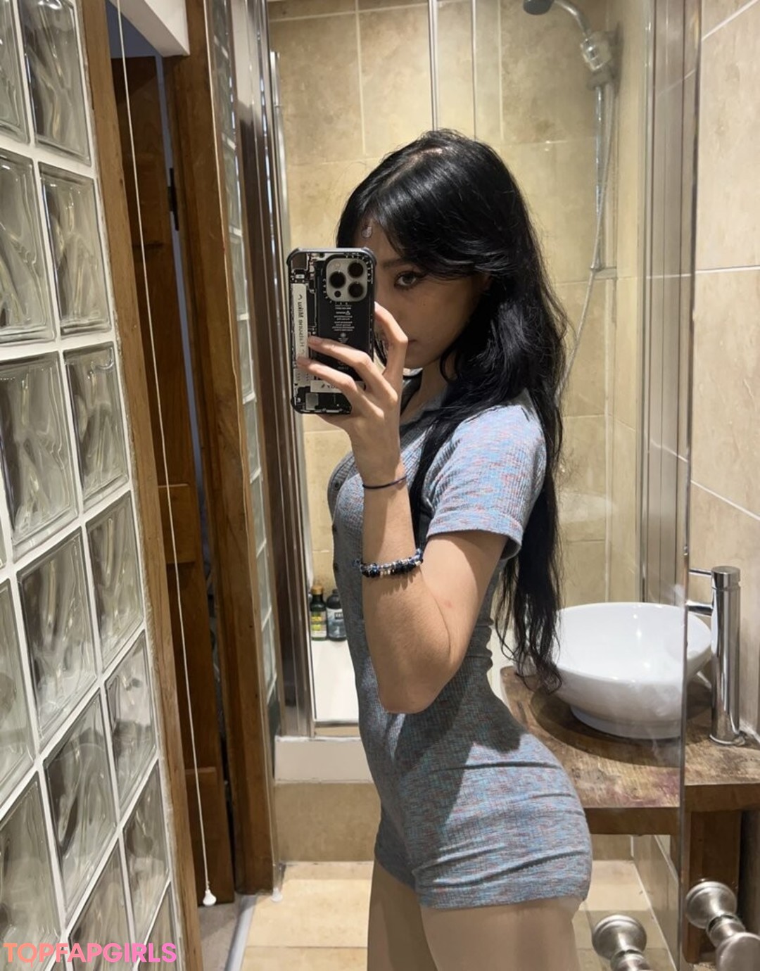 Ikari top pornostar fotos