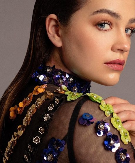 Mary Mouser erotische xxx galerie