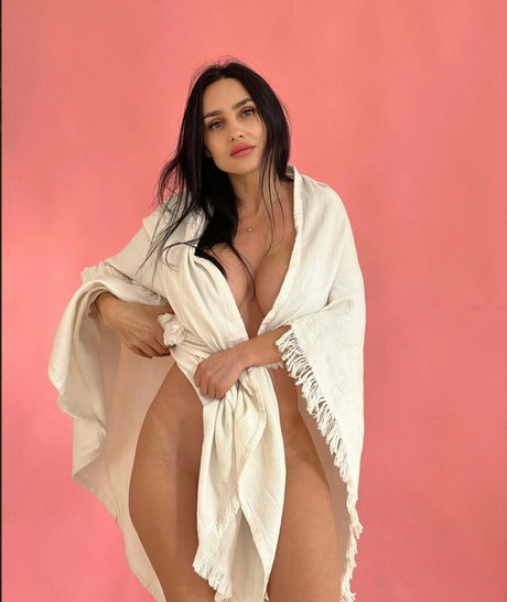 Demidova Helenka model erwachsene bilder