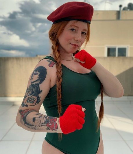 E vocesatanas erwachsene hübsche galerien