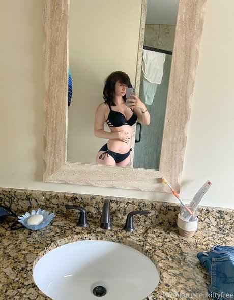 infatuatedkittyfree pornostar akt fotos