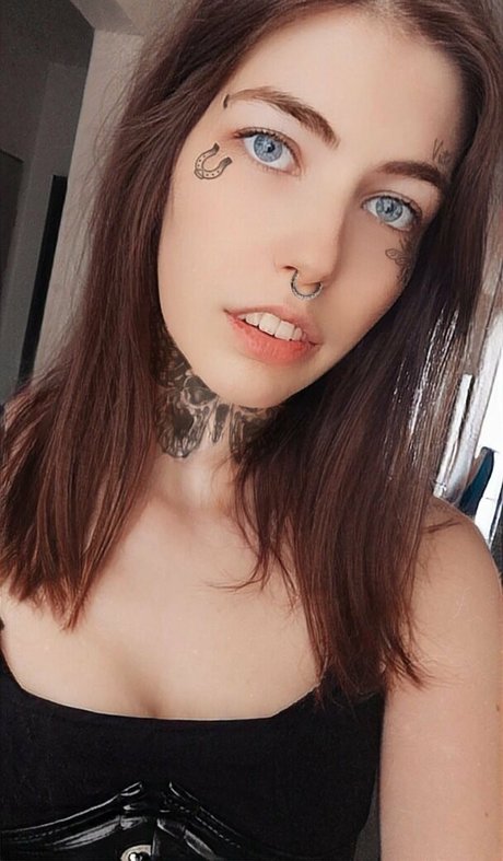 danja cos sexy nackte foto