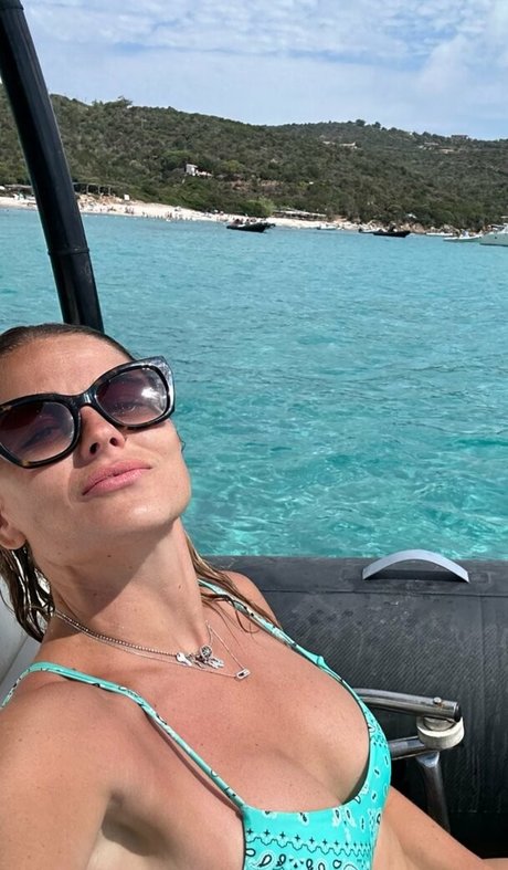 Laure Boulleau freie pornographische galerien