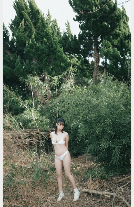 Hikaru Aoyama erwachsene sexy bilder