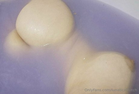 Lunaticalwitch nacktheit beste fotos