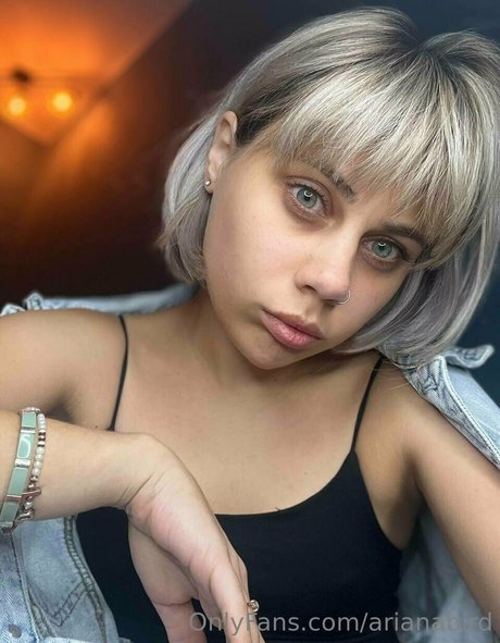 arianabird exklusive pornostar fotos