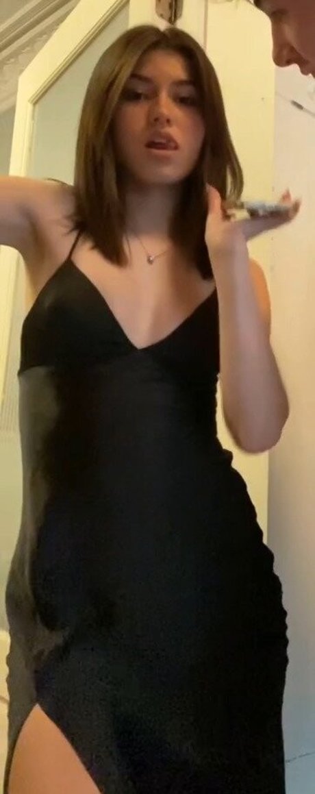 Ava Rose Beaune erwachsene heiße bild