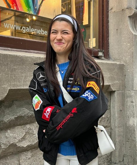 Ava Rose Beaune model hübsche galerien